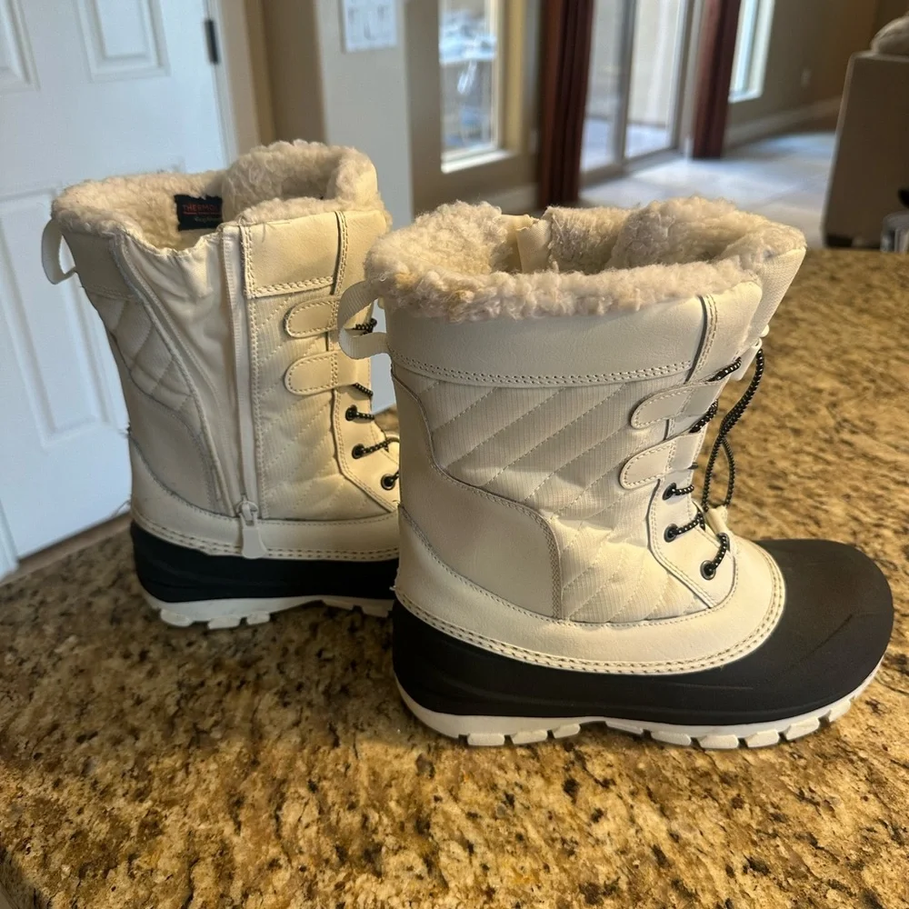 all in motion White and Black Kids Snow Boots